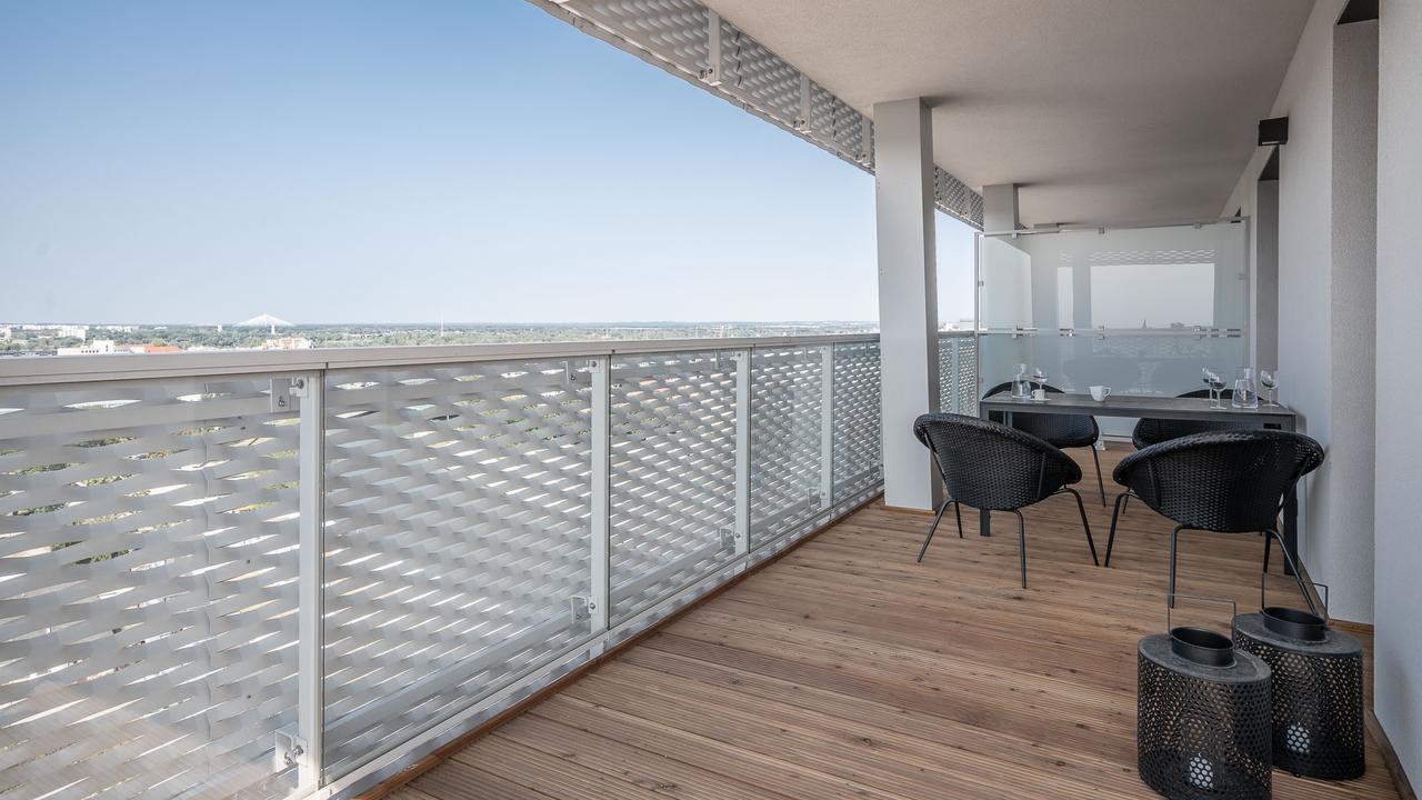 Rentplanet - Apartamenty Atal Tower Wrocław Eksteriør bilde
