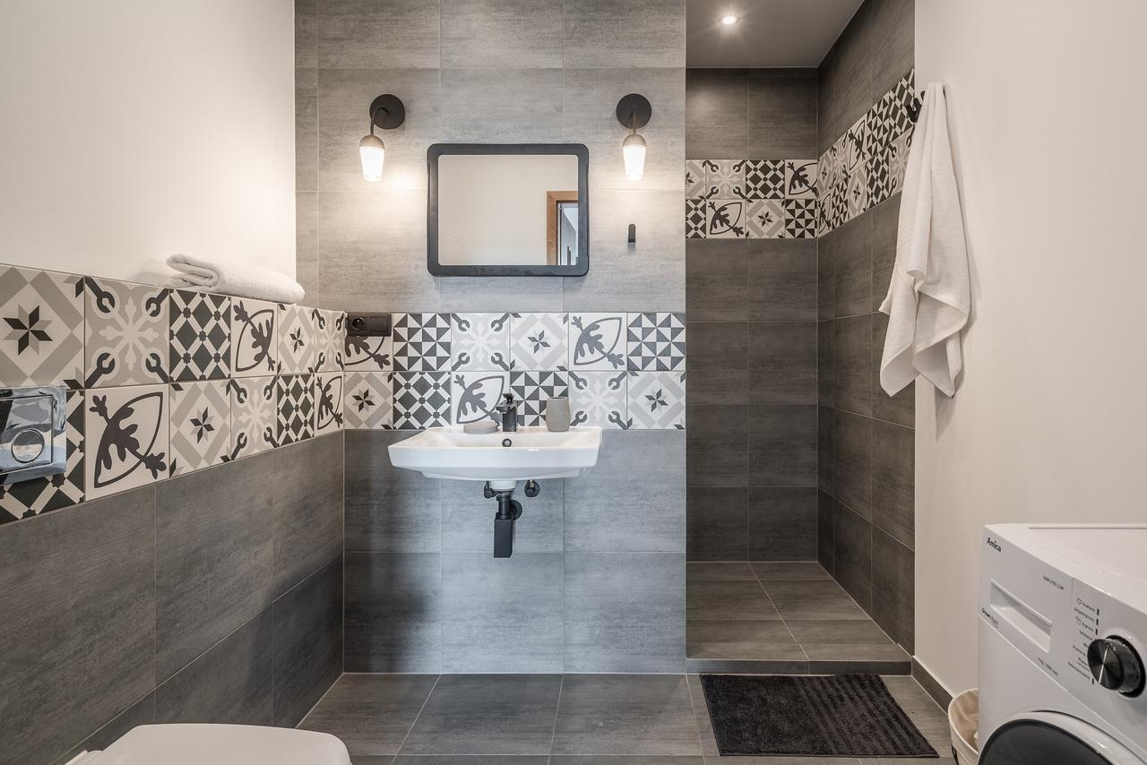 Rentplanet - Apartamenty Atal Tower Wrocław Eksteriør bilde