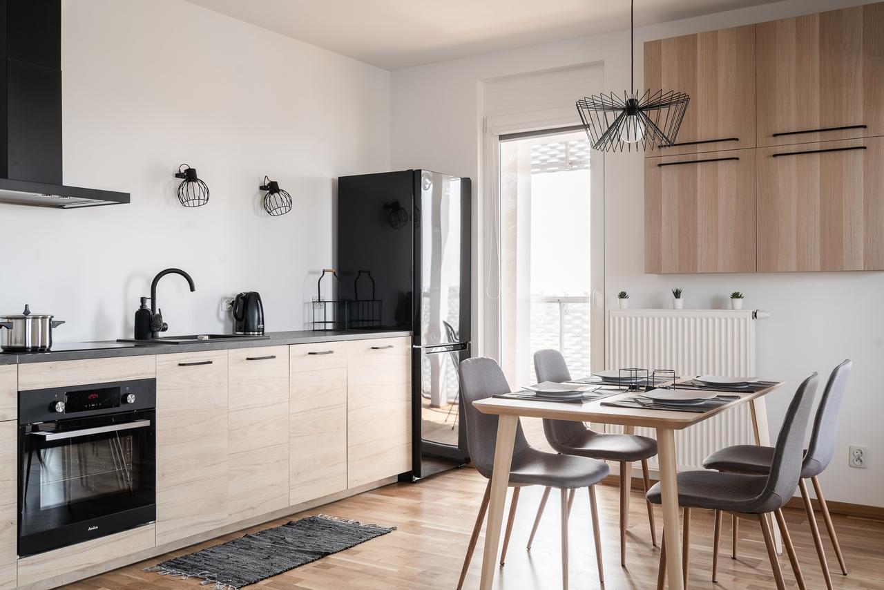 Rentplanet - Apartamenty Atal Tower Wrocław Eksteriør bilde